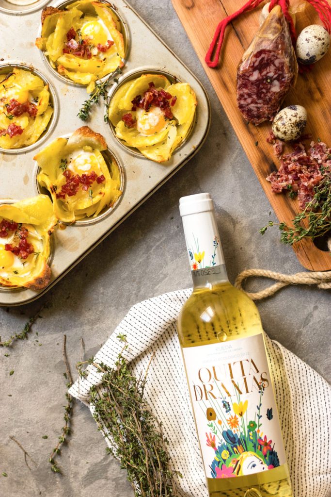 patatas pochadas salchichón ibérico nidos huevo codorniz