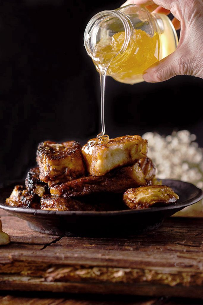 Torrijas caseras de leche recién hechas